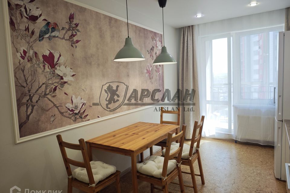 Продаётся 2-комнатная квартира, 71.5 м²