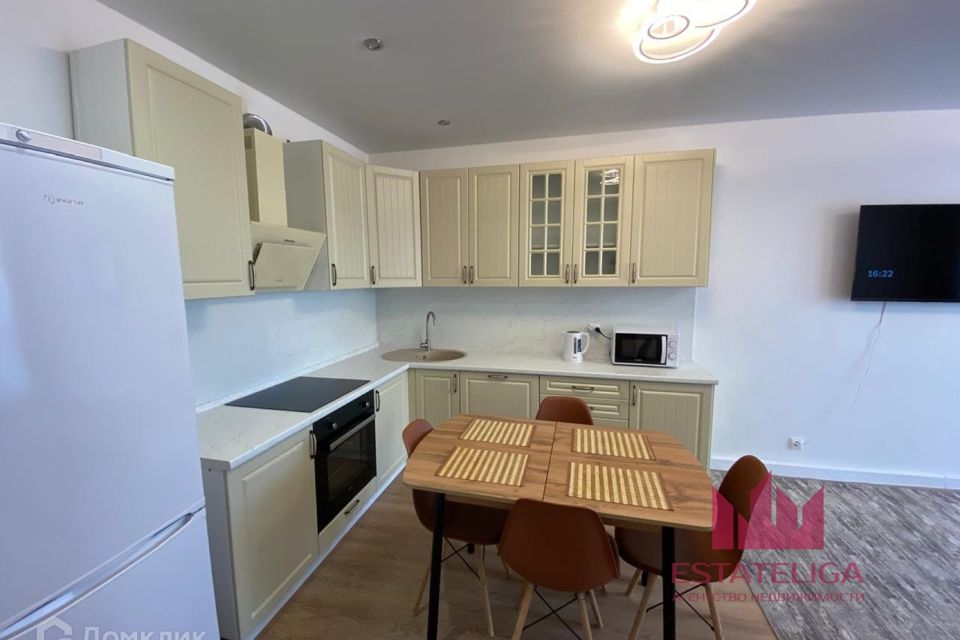 Сдаётся 2-комнатная квартира, 65 м²
