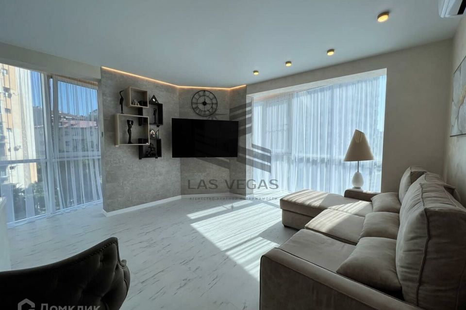 Сдаётся 4-комнатная квартира, 105 м²