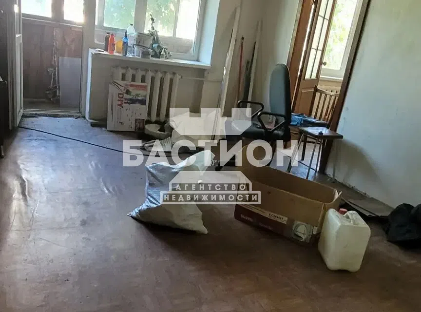 Продаётся 3-комнатная квартира, 41.8 м²