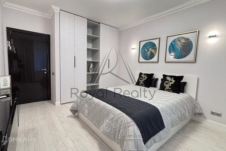 Сдаётся 4-комнатная квартира, 116 м²
