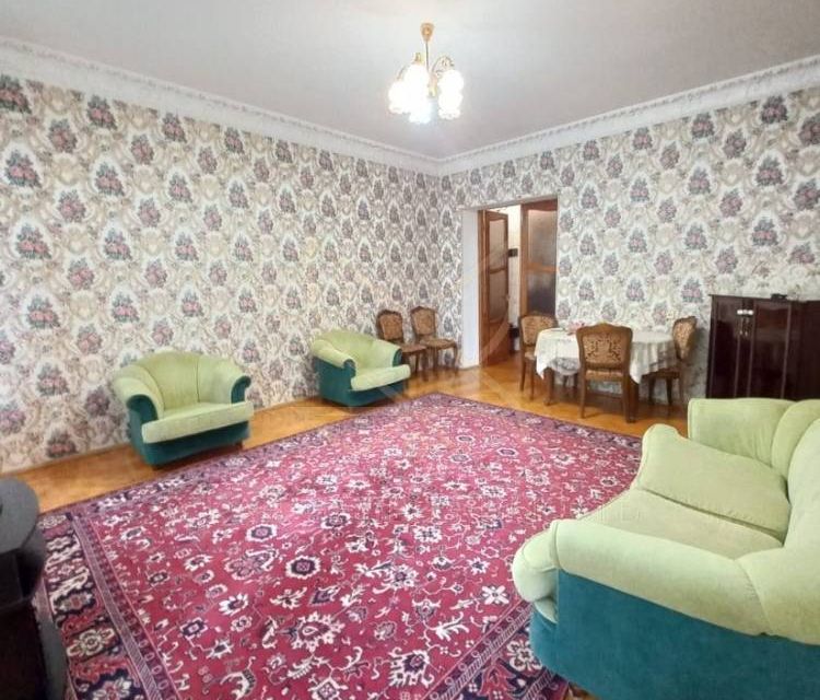 Сдаётся 2-комнатная квартира, 65 м²