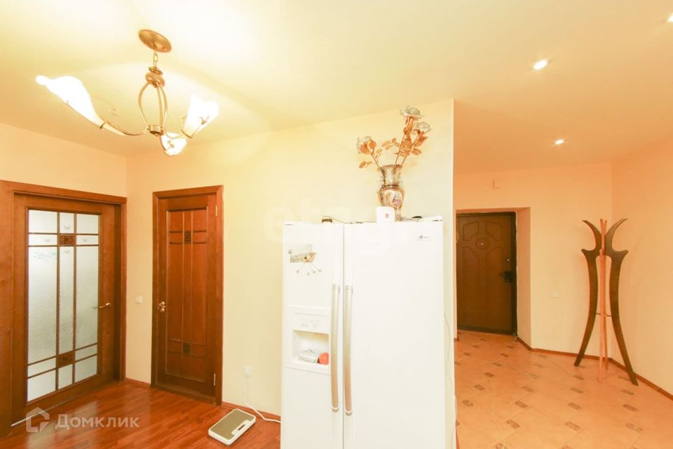 Продаётся 3-комнатная квартира, 117 м²
