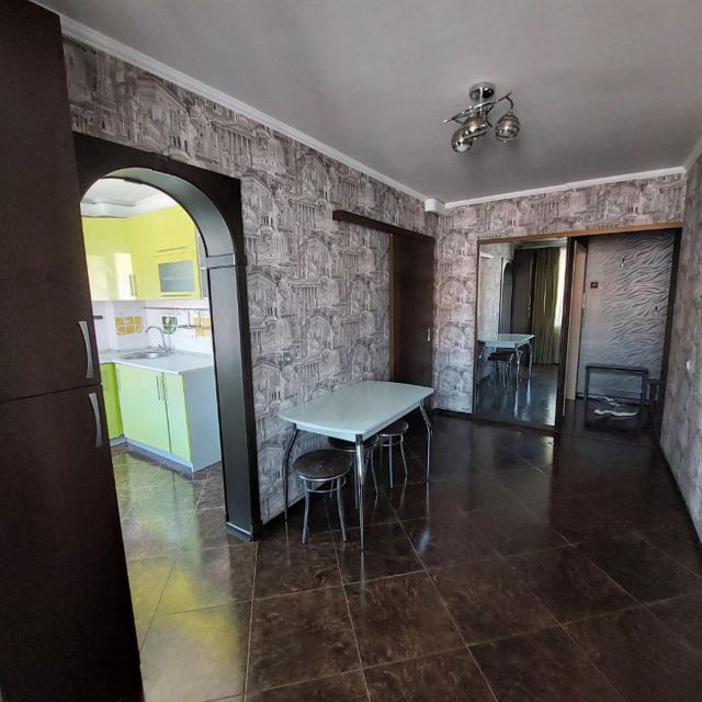 Продаётся 2-комнатная квартира, 57 м²