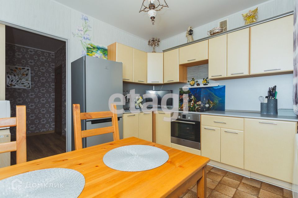 Продаётся 2-комнатная квартира, 67.8 м²