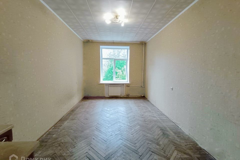 Продаётся комната в 20-комн. квартире, 18.7 м²