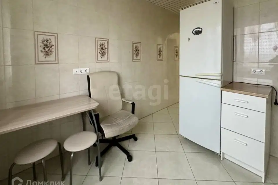 Продаётся 1-комнатная квартира, 40.4 м²