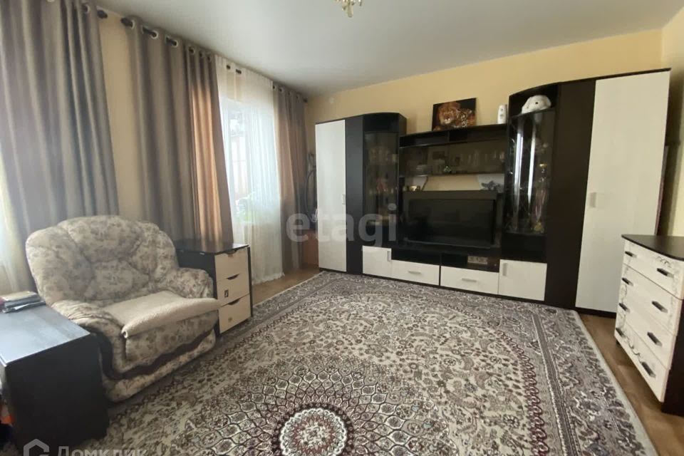 Продаётся 1-комнатная квартира, 42.9 м²