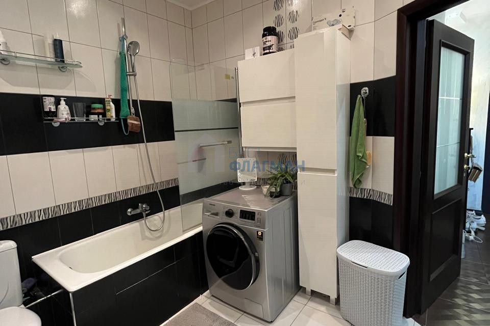 Продаётся 1-комнатная квартира, 54.6 м²