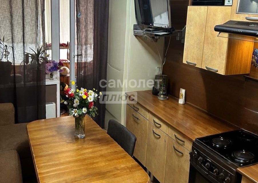 Продаётся 2-комнатная квартира, 57.4 м²