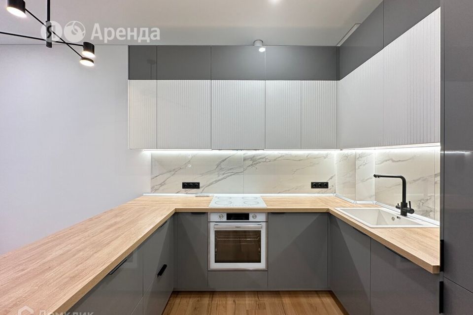 Сдаётся 2-комнатная квартира, 63 м²