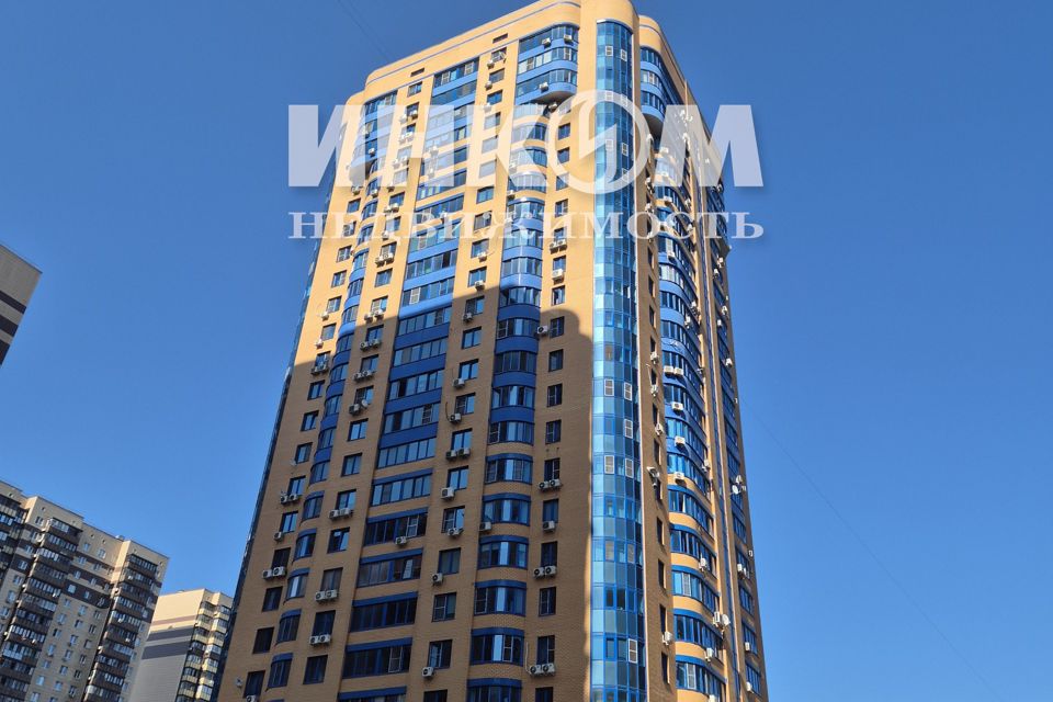 Продаётся 2-комнатная квартира, 77 м²