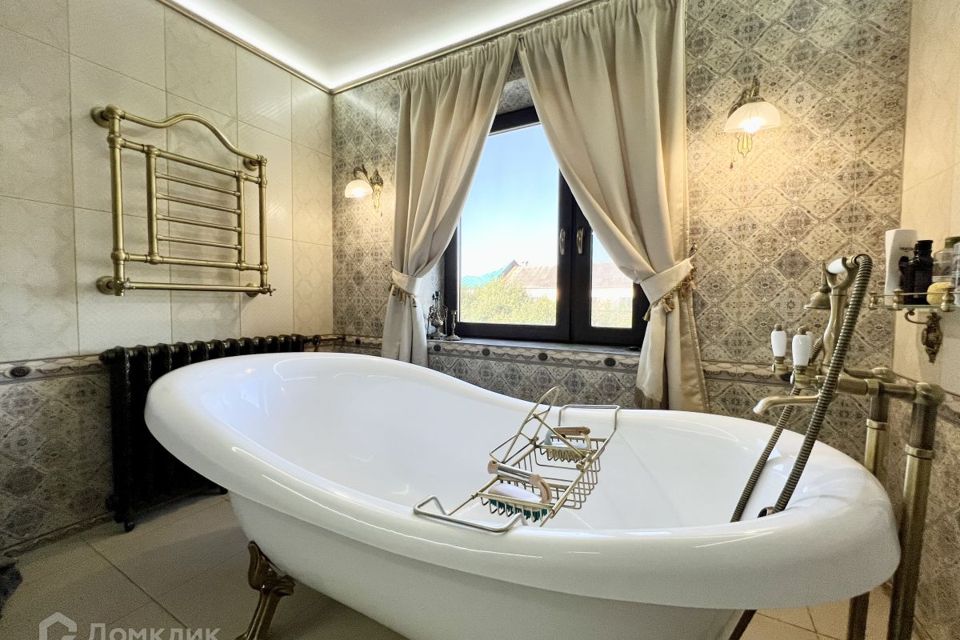 Продаётся 4-комнатная квартира, 123 м²