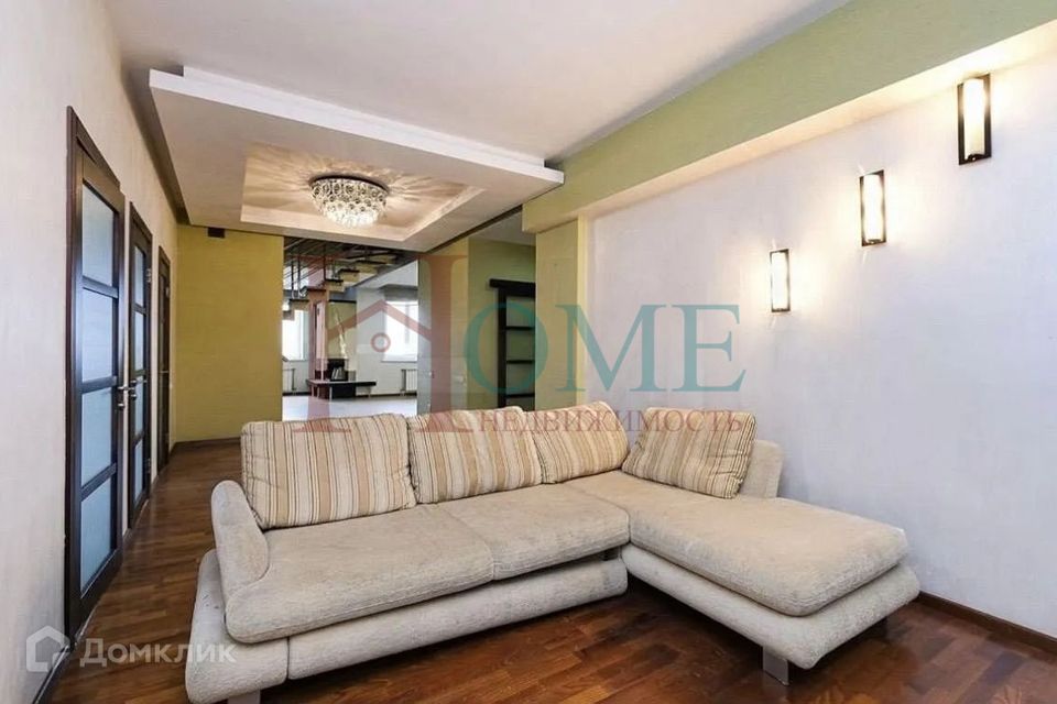 Сдаётся 5-комнатная квартира, 316 м²