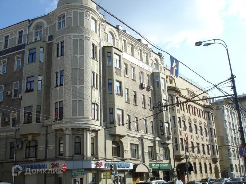Продаётся 5-комнатная квартира, 208 м²