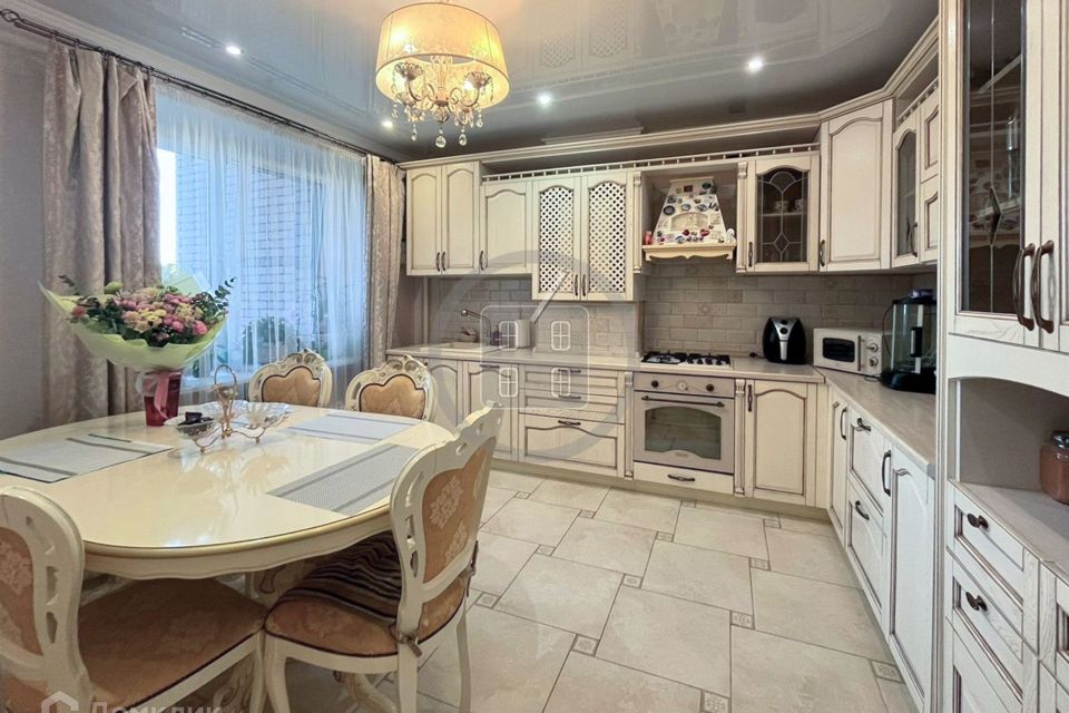 Продаётся 3-комнатная квартира, 99.5 м²