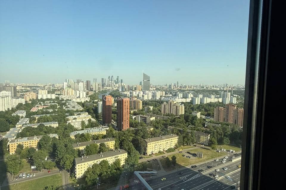 Продаётся 1-комнатная квартира, 42 м²