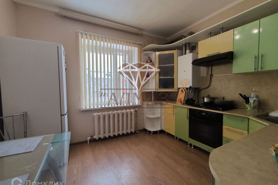 Продаётся 2-комнатная квартира, 65.3 м²