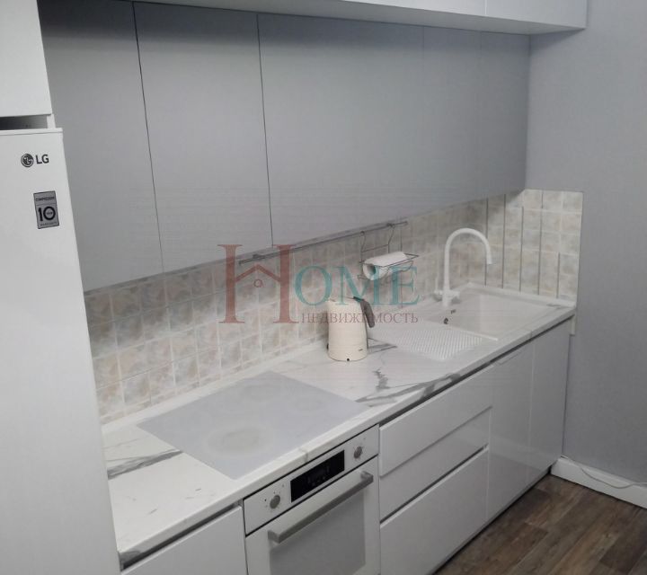 Сдаётся 2-комнатная квартира, 77 м²