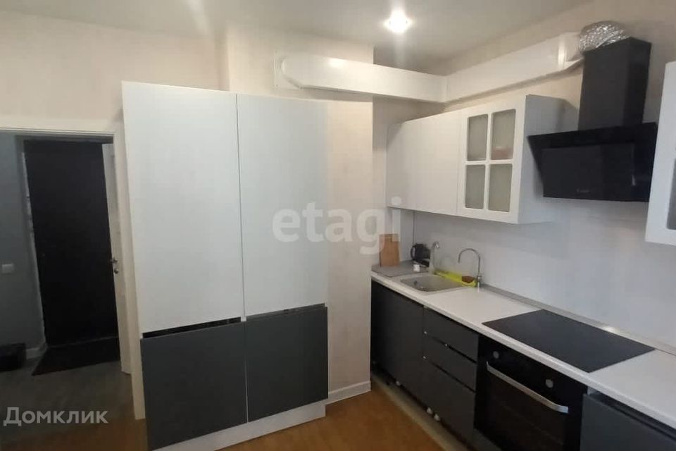 Продаётся 3-комнатная квартира, 81 м²