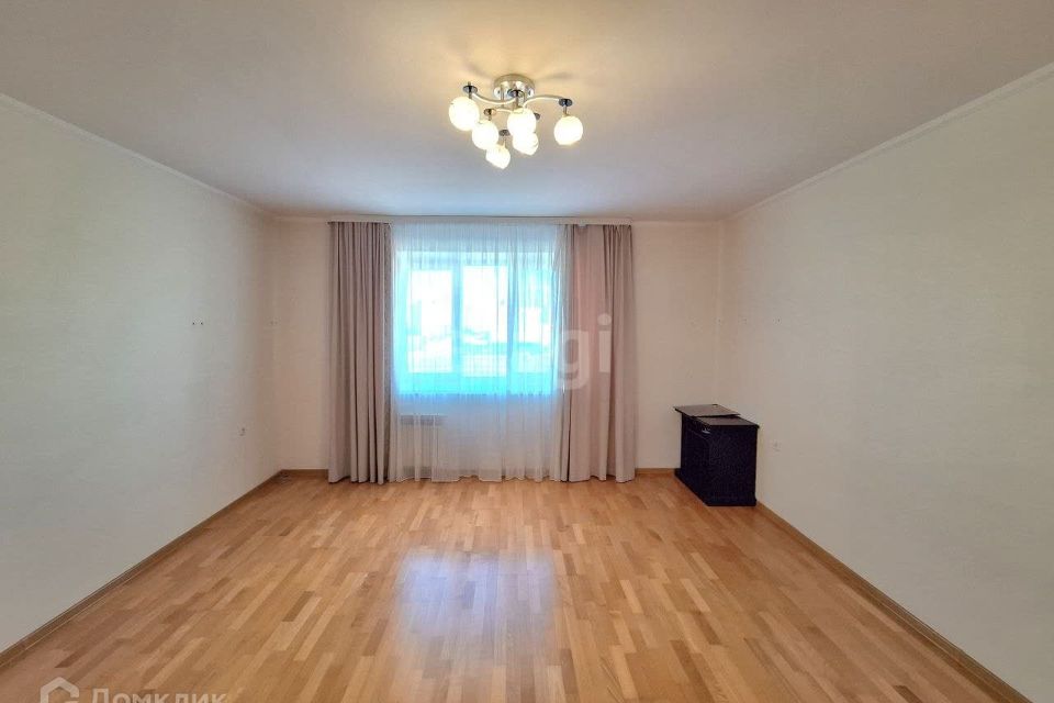 Продаётся 2-комнатная квартира, 67.5 м²
