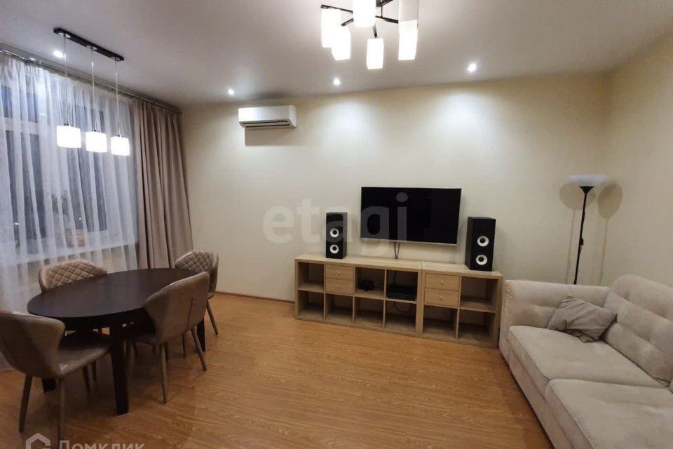 Продаётся 2-комнатная квартира, 58 м²