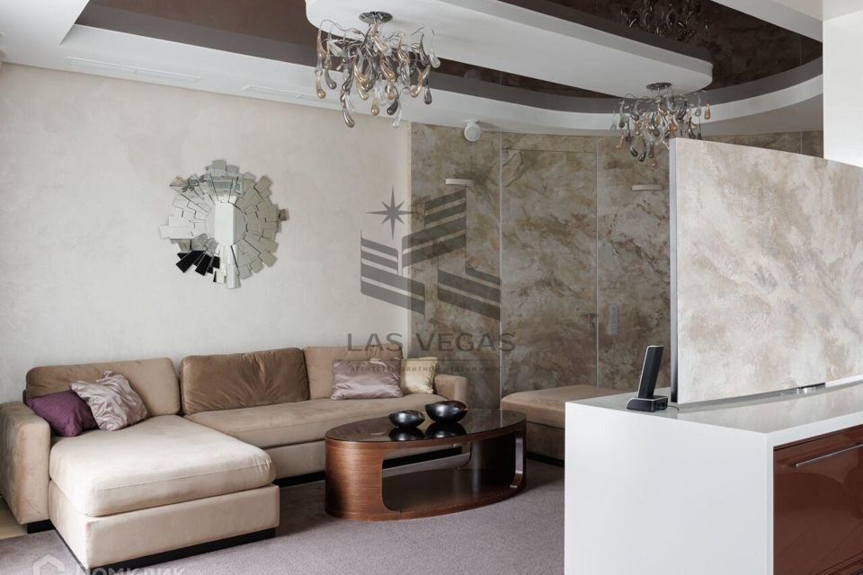 Сдаётся 3-комнатная квартира, 166.3 м²