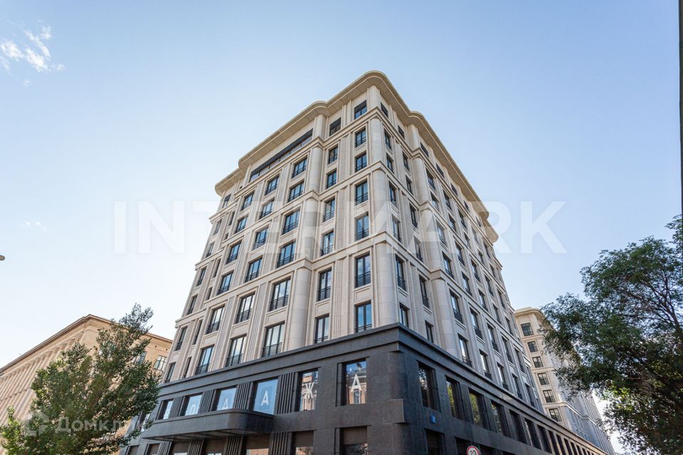 Продаётся 2-комнатная квартира, 148.5 м²