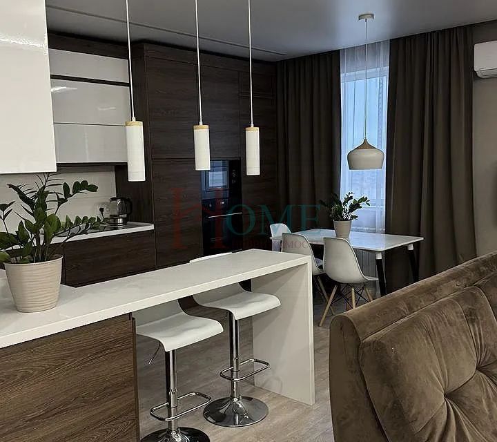 Сдаётся 4-комнатная квартира, 115 м²
