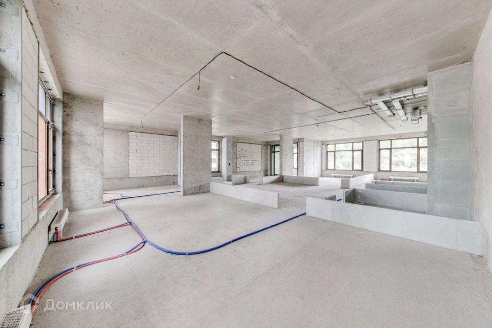Продаётся 5-комнатная квартира, 361 м²