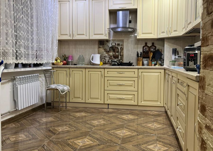 Продаётся 4-комнатная квартира, 116.8 м²