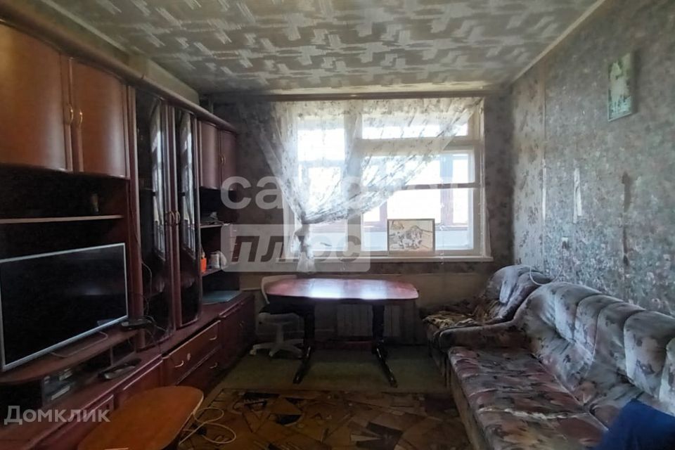 Продаётся 4-комнатная квартира, 70.4 м²