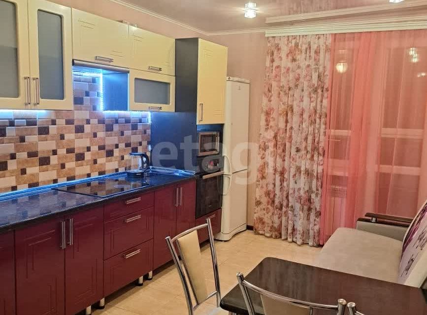 Сдаётся 1-комнатная квартира, 42 м²