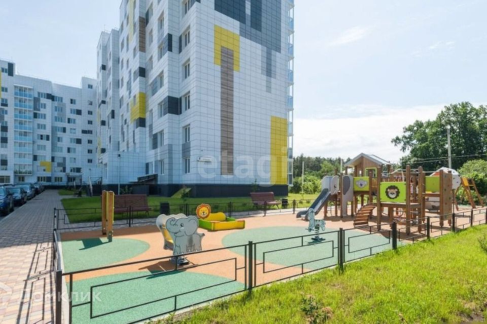 Сдаётся 2-комнатная квартира, 57 м²