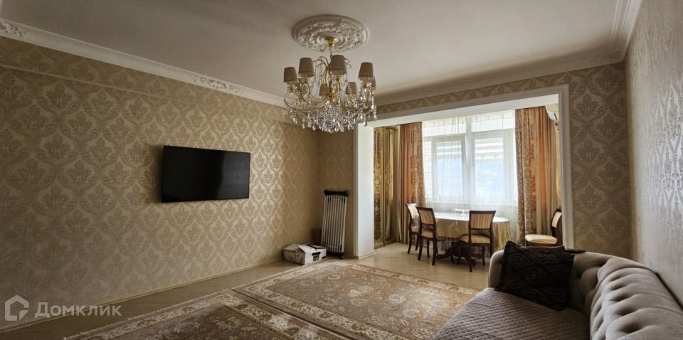 Продаётся 1-комнатная квартира, 56 м²