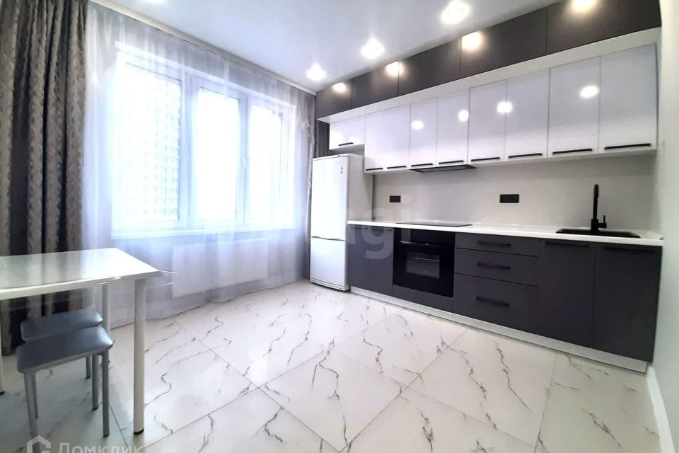 Продаётся 1-комнатная квартира, 40.7 м²