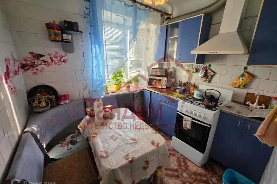 Продаётся 4-комнатная квартира, 61 м²