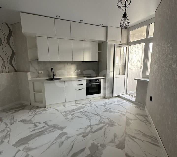 Продаётся 1-комнатная квартира, 42 м²