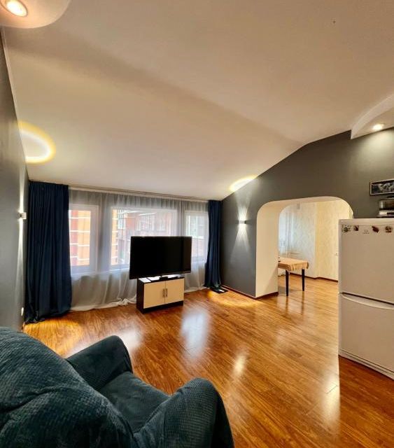 Продаётся 4-комнатная квартира, 92.4 м²