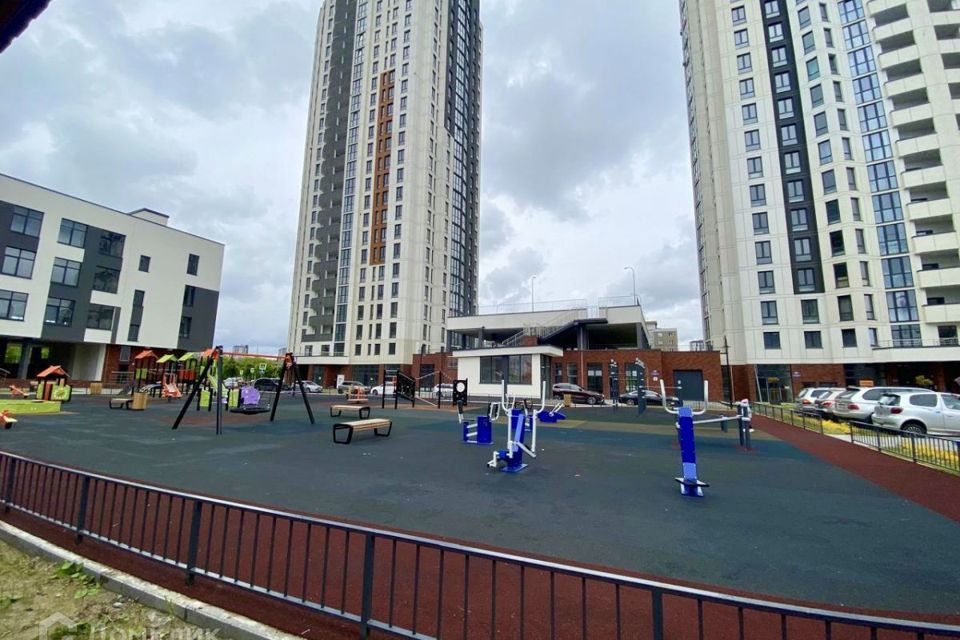 Продаётся 2-комнатная квартира, 65.2 м²