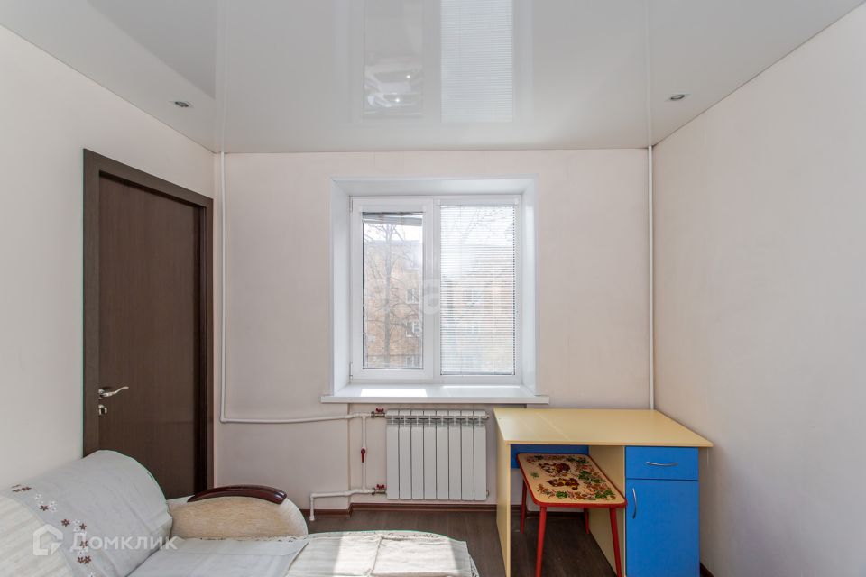Продаётся 3-комнатная квартира, 53.9 м²