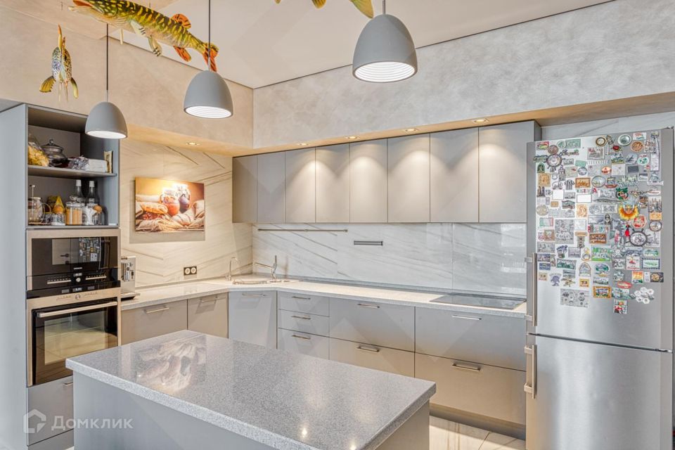 Продаётся 3-комнатная квартира, 102.6 м²