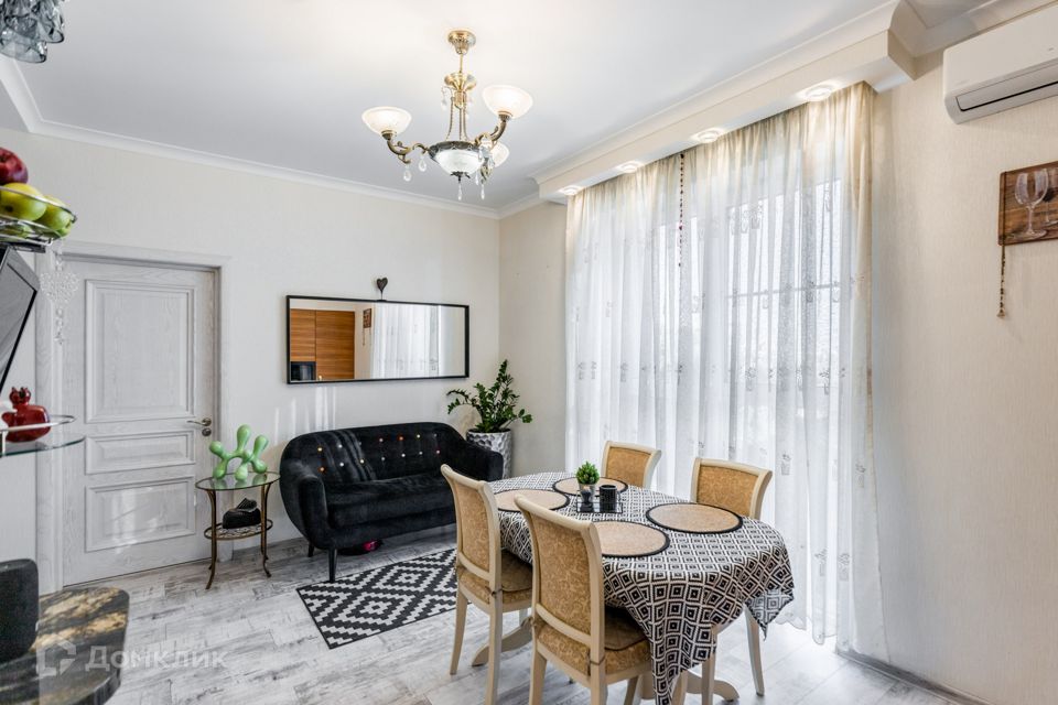 Продаётся 4-комнатная квартира, 81 м²