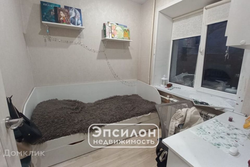 Продаётся 3-комнатная квартира, 40.4 м²