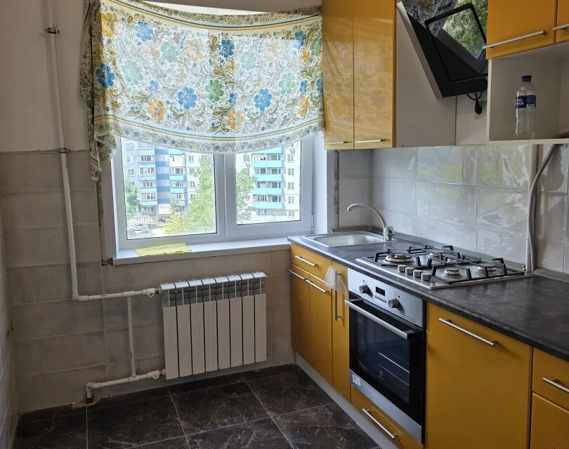 Продаётся 3-комнатная квартира, 62.4 м²