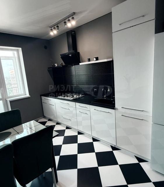 Продаётся 1-комнатная квартира, 42 м²