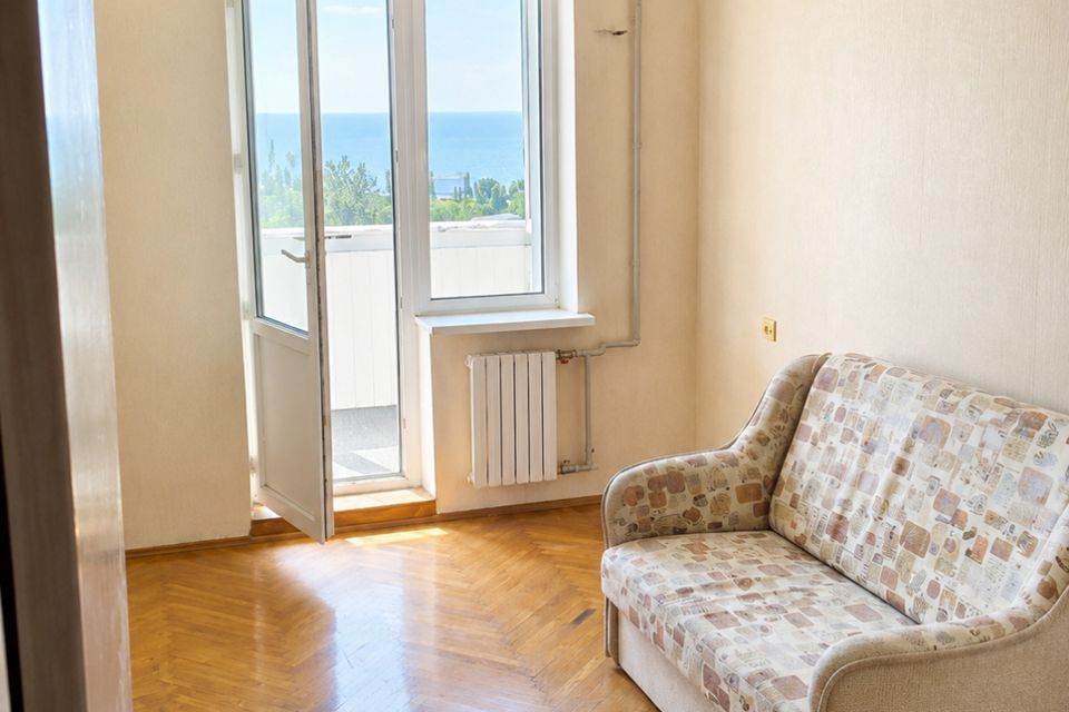 Продаётся 4-комнатная квартира, 109 м²