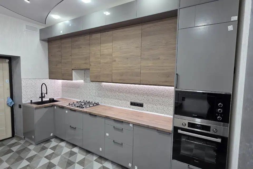 Продаётся 2-этажный дом, 240 м²