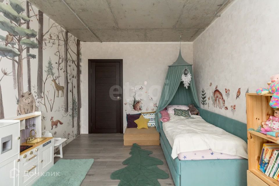 Продаётся 4-комнатная квартира, 128.6 м²