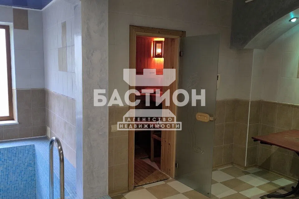 Продаётся 3-этажный дом, 260 м²